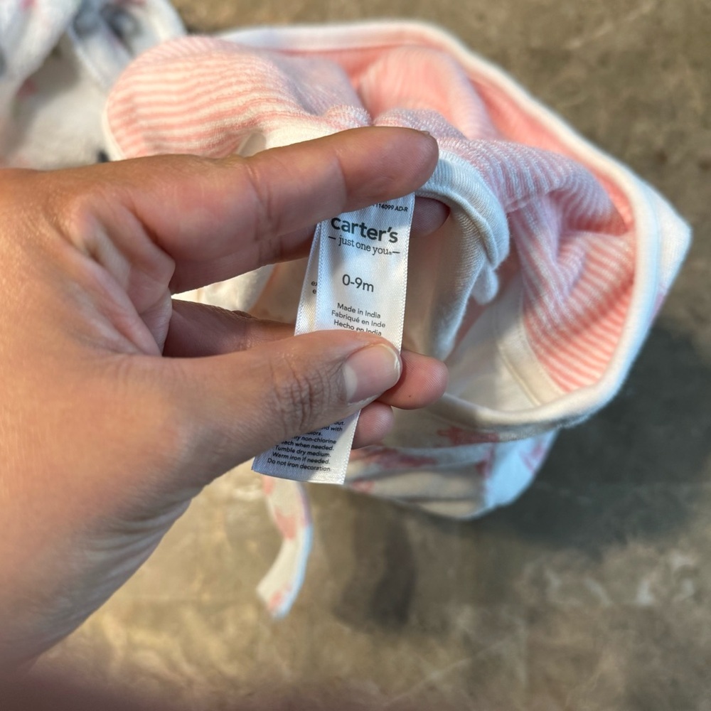 Carter’s Baby girl hooded bath robes size 0-9 months
Like new condition - Picture 8 of 8